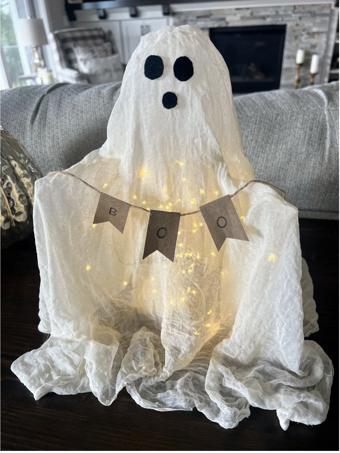 Halloween Crafts: DIY Simple Floating Ghost Out of Cheesecloth Tutorial